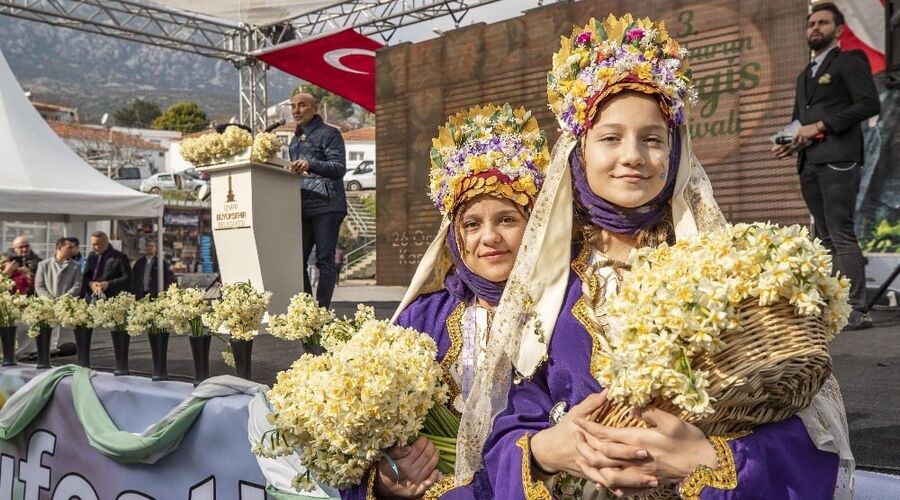 KARABURUN NERGİS FESTİVALİ VE EGE TURU