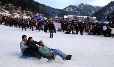 KIŞ ÖZEL UÇAKLI DOĞU KARADENİZ KAR FESTİVALLERİ BATUM GÜRCİSTAN