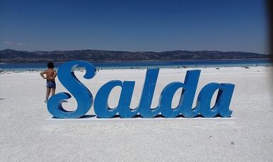 ISPARTA GÜL BAHÇELERİ SALDA GÖLÜ KİRAZLIDERE CAM TERAS TURU